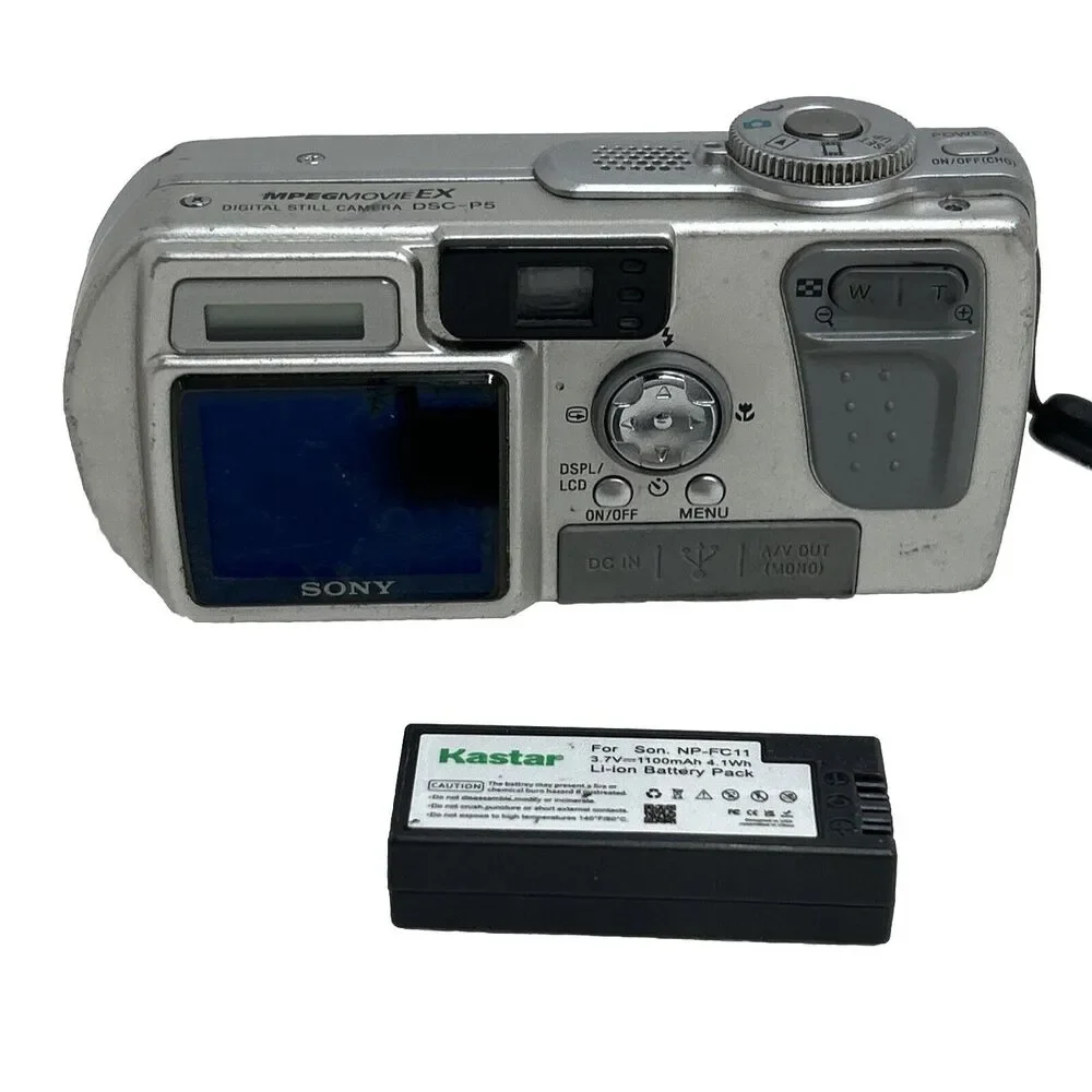 Sony Cyber-shot DSC-P5 3.2MP Digital Camera Silver With Battery no charger PARTS